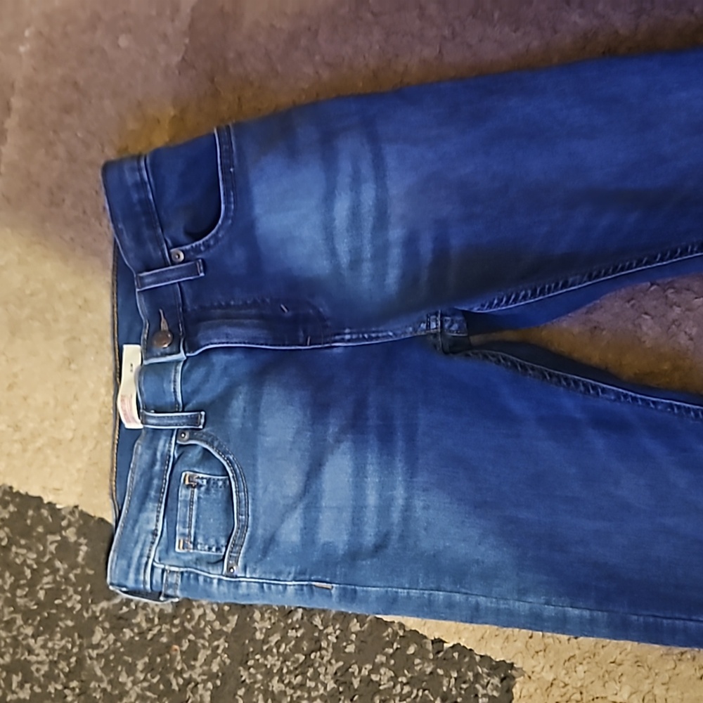 Signature Levi Strauss slim jeans woman's